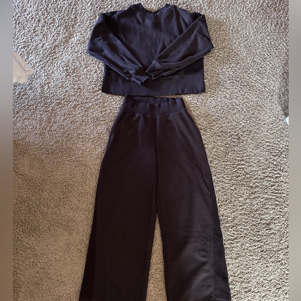 Aerie Après Chill Trouser and Sweatshirt
